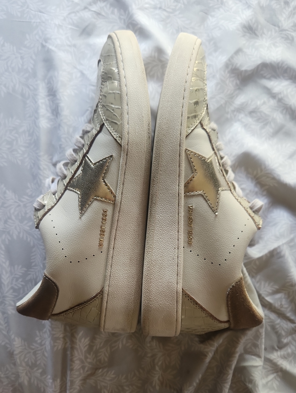 Vintage Havana White Leather Sneakers with Gold Star